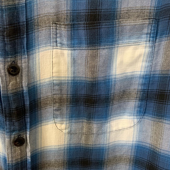 AEO Men’s Button Up Shirt Blue Plaid Seriously Soft Size Medium - Picture 5 of 13